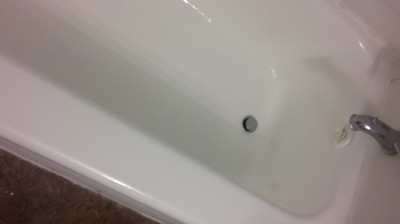 Now the bathtub has been refinished correctly and is ready for use after only 1 day. Courtesy of Dallas Bathtub Services