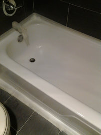 Bathtub Refinished in the Dallas TX area by Dallas Bathtub Services. Chips repaired at no charge.